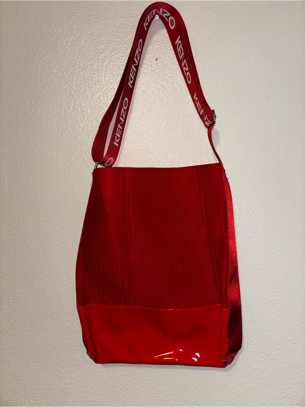 Kenzo Paris: Red Authentic Crossbody Shoulder tote bag- Vinyl/Nylon - Picture 8 of 10